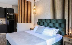 Plaza Elegant Suite Στο Κέντρο Του Βόλου